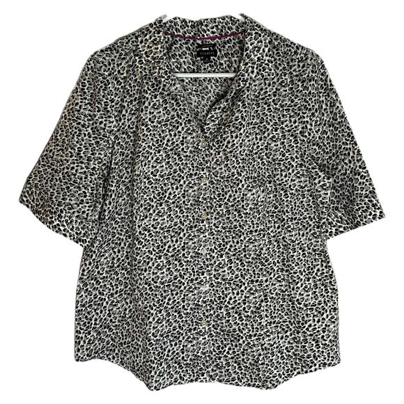 D10 Talbots Women's B&W Animal Print Button Front Shirt, Size 16, Pre-owned - Picture 3 of 7